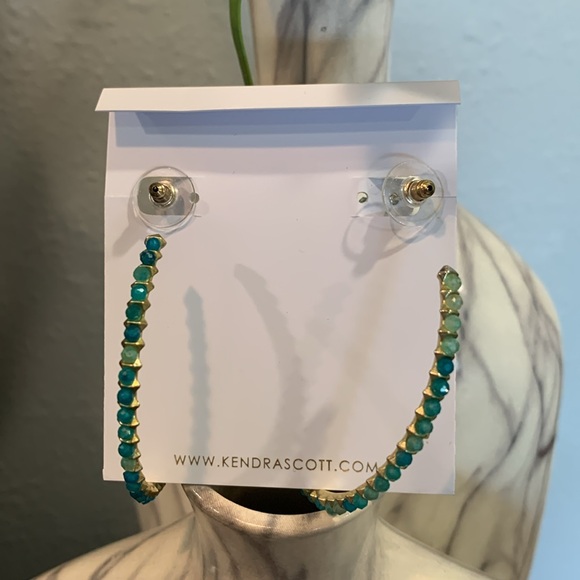 Kendra Scott Birdie Hoop Earrings - Picture 4 of 5